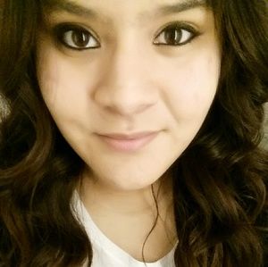 Meet your Posher, Perla